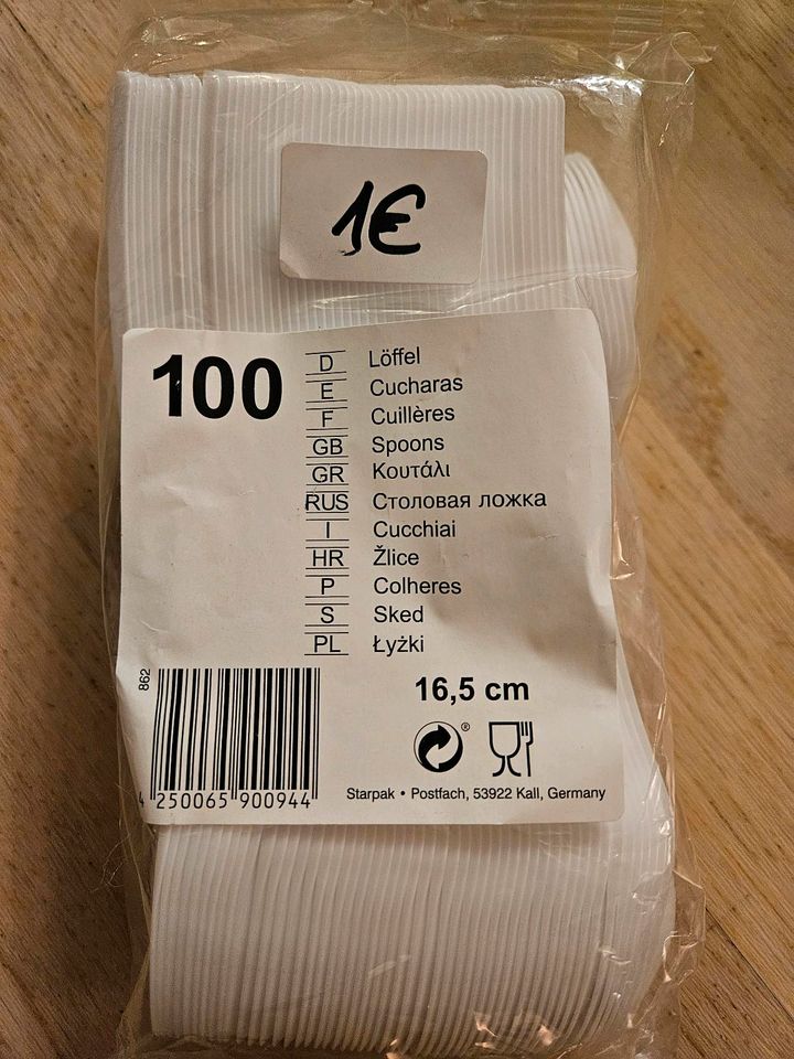 100 Plastiklöffel - Originalverpackt in Taufkirchen München