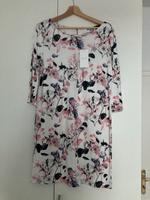 Kleid mit Blütenprint Sachsen-Anhalt - Stendal Vorschau