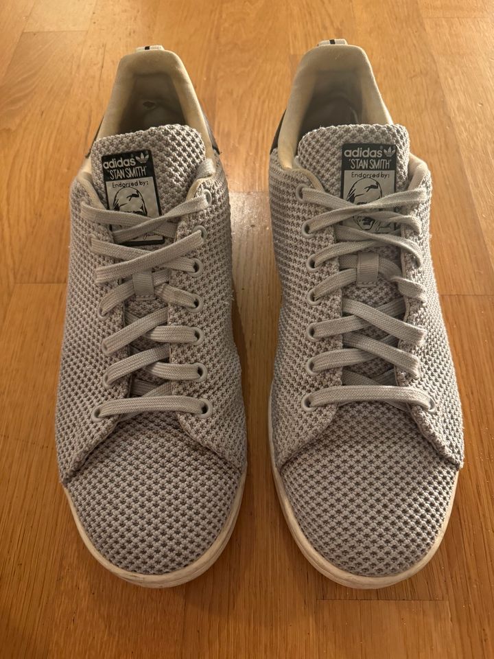 Adidas Stan Smith, Sneaker, 46, grau, neuwertig. in Düsseldorf