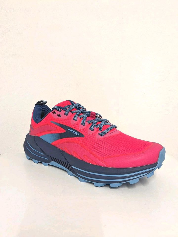 Neu Damen Trailrunningschuhe Brooks Gr 38,5 in Ottweiler