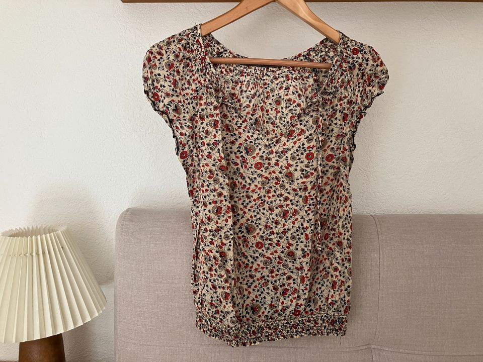 Zara • XS Kurzarm Sommer-Bluse Hemd beige rot Blumen in Köln