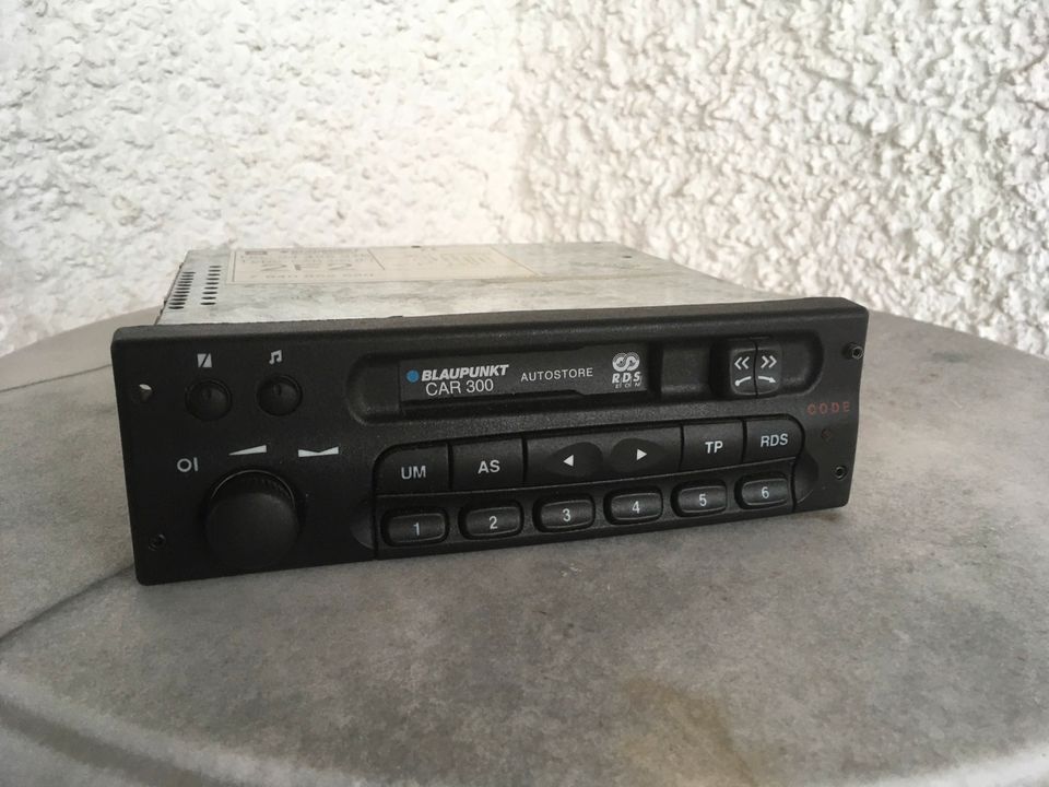 Autoradio Blaupunkt CAR 300 in Gernsheim 