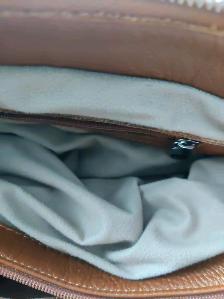 Damen Leder Tasche Neuwertig in Neuenkirchen - Merzen