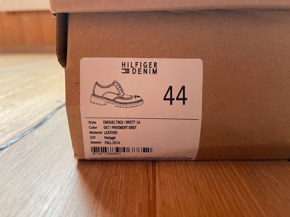 Tommy Hilfiger Halbschuhe Brett 1A Grösse 44 in Hardt