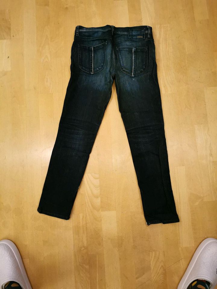 Diesel Jeans, dunkelblau, W 28, L 32, Versand inklusiv! in Fürstenfeldbruck