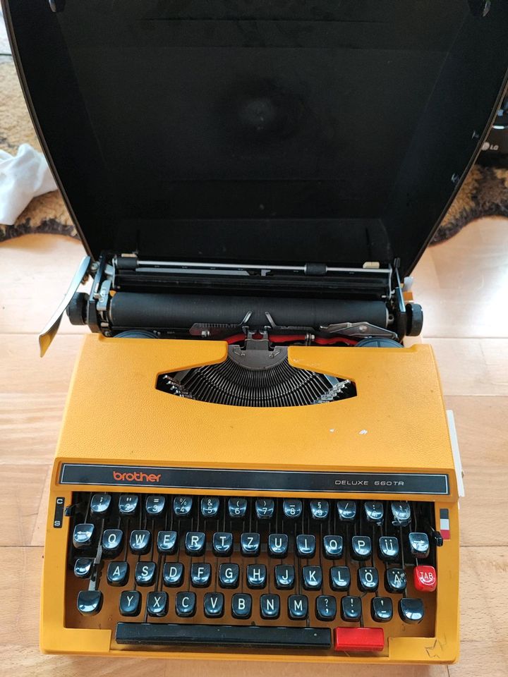 Schreibmaschine Brother Deluxe 660 TR in Allensbach