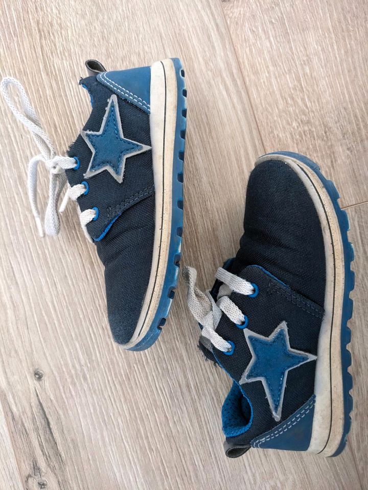 Halbschuhe / Sneaker Primigi Gr. 25  blau mit Stern in Adelheidsdorf