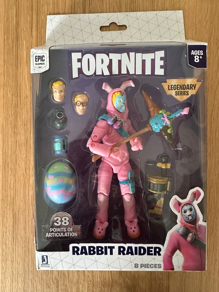Fortnite Legendary Series Rabbit Raider in Teltow
