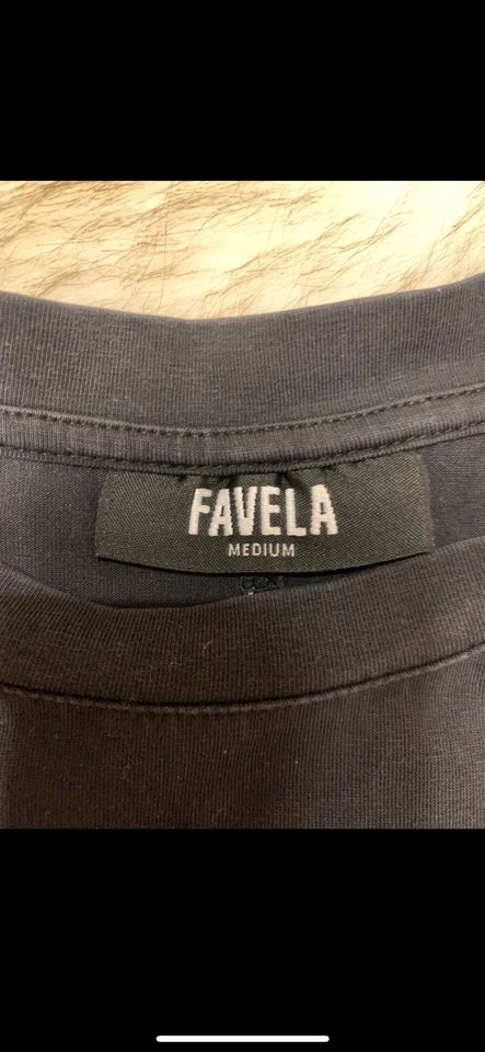 Favela Langarmshirt in Singen