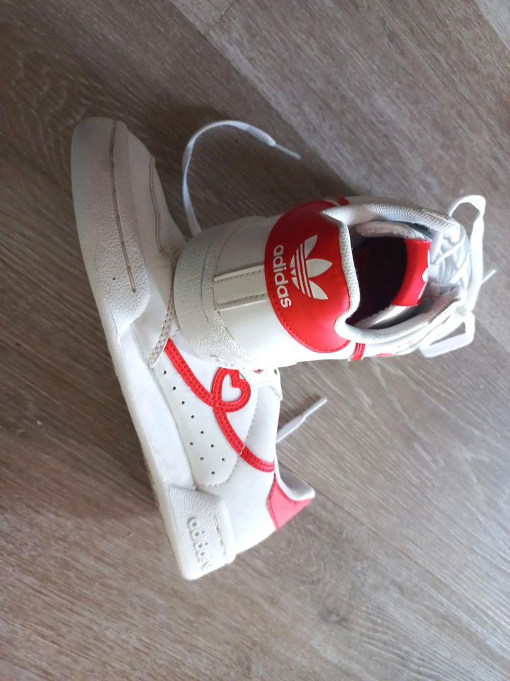 Sneaker Adidas Gr. 36,5 in Lohne (Oldenburg)