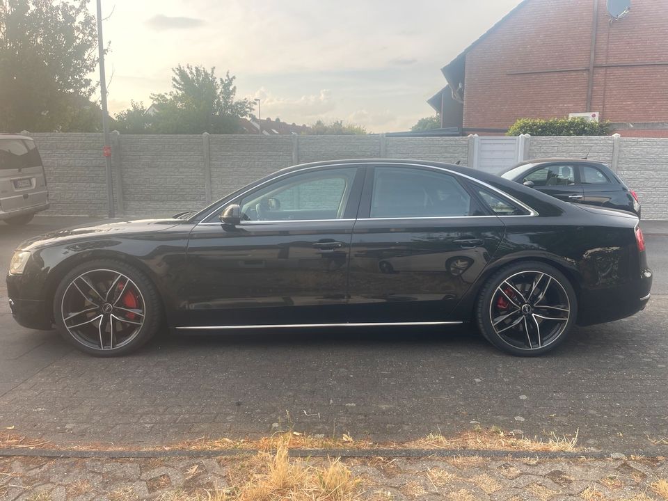 Audi A8 4.2 TDI 21“ RS6 Felgen El. Schiebedach in Köln