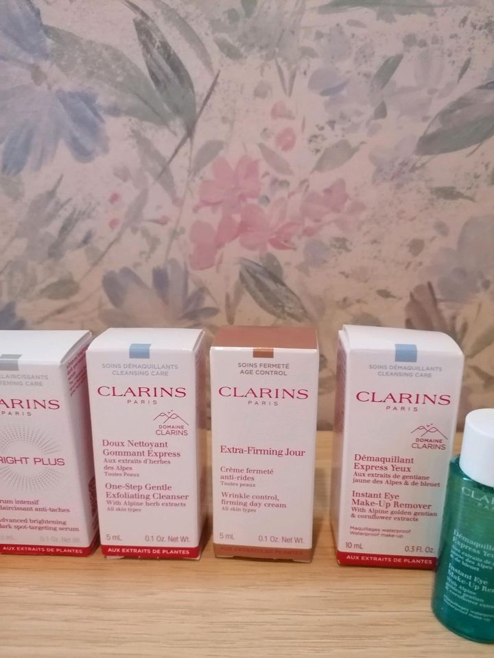 Clarins Paris.. Beauty... Proben.. in Wesseling