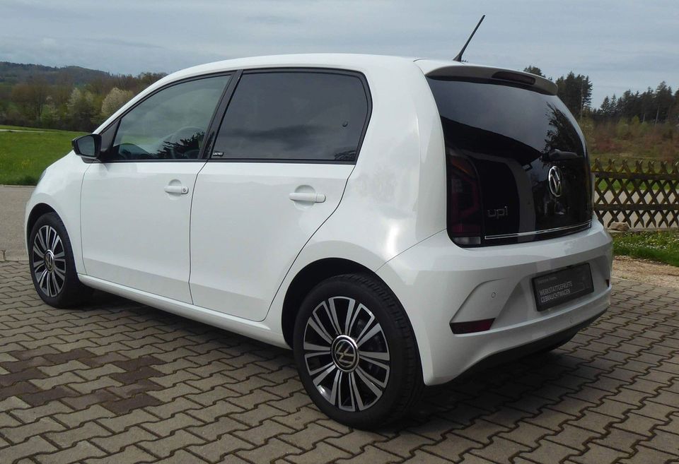 Volkswagen up! United/CLIMATRONIC/KAMERA/ALU/SHZ/GRA in Pflaumdorf