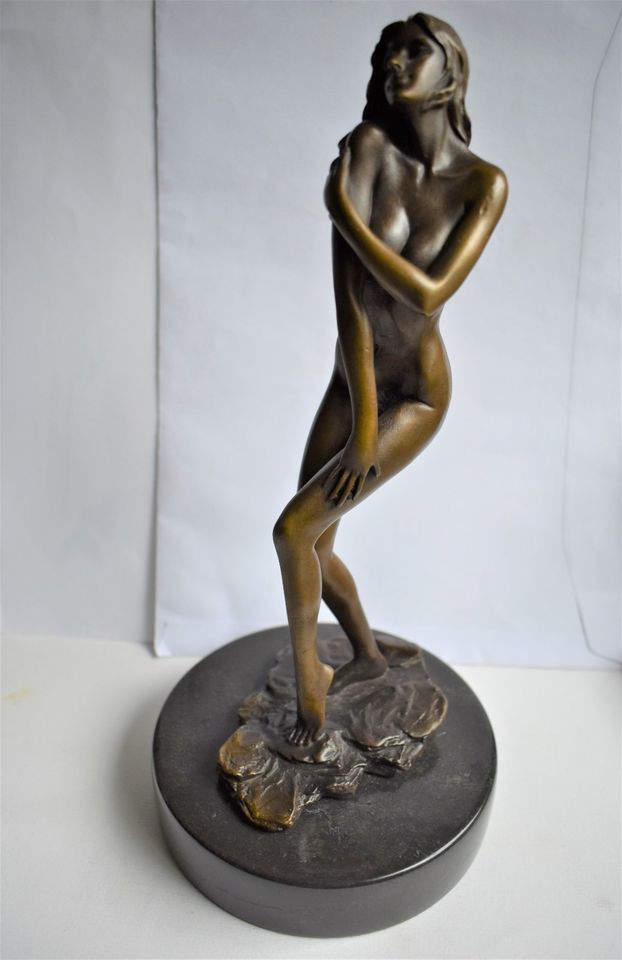 Bronze Akt nackt Frau Ballerina Tänzerin Erotika Plastik Skulptur in Mosbach