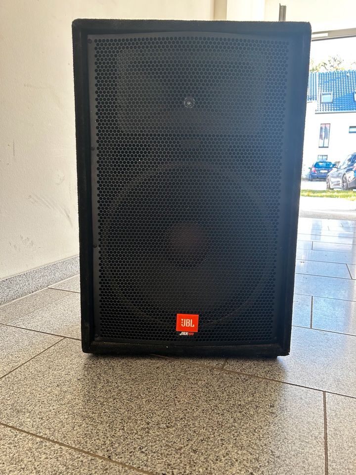 JBL Box JRX 100 in Barleben