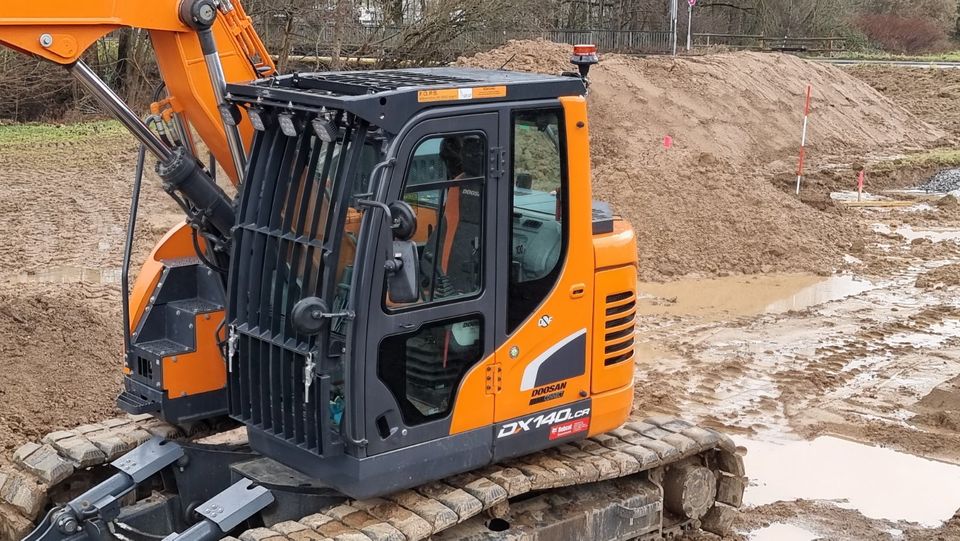 Doosan DX140LCR DX235LCR Kabinenschutz Schutzgitter Abbruchgitter in Aschaffenburg