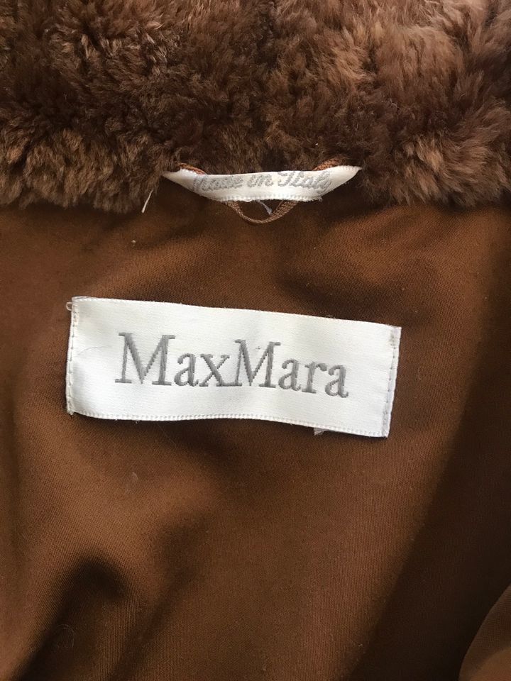 Max Mara Winterjacke Damen Größe 42 in Regensburg