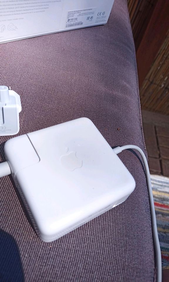 60W MagSafe Power Adapter (Macbook) in Berlin