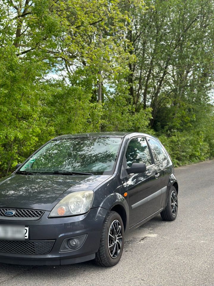 Ford Fiesta 1.3 Benzin in Aachen