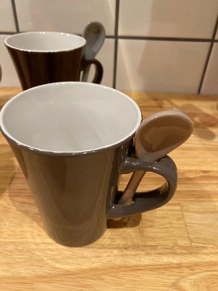 4x Tasse, Kaffeetasse mit Löffel im Set, NEU und UNBENUTZT !!! in Leipzig