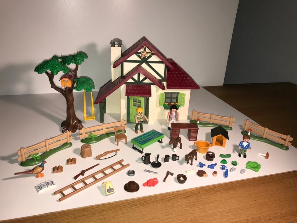 Playmobil Forsthaus 6811 in Borsdorf