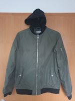 H&M Khaki schwarze Bomberjacke Übergangsjacke Kapuze Gr 158/164 Leipzig - Kleinzschocher Vorschau