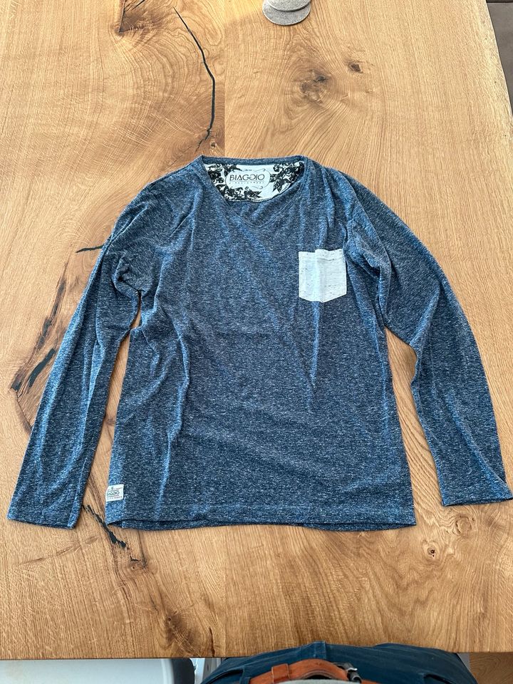 Biaggia Sweatshirt Pullover Blau grau Größe M neuwertig in Karlskron