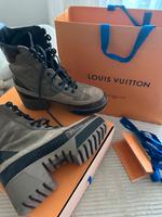 Louis Vuitton Desert Boots Laureate Ankle Leder, beige Gr.: 38 Berlin - Pankow Vorschau