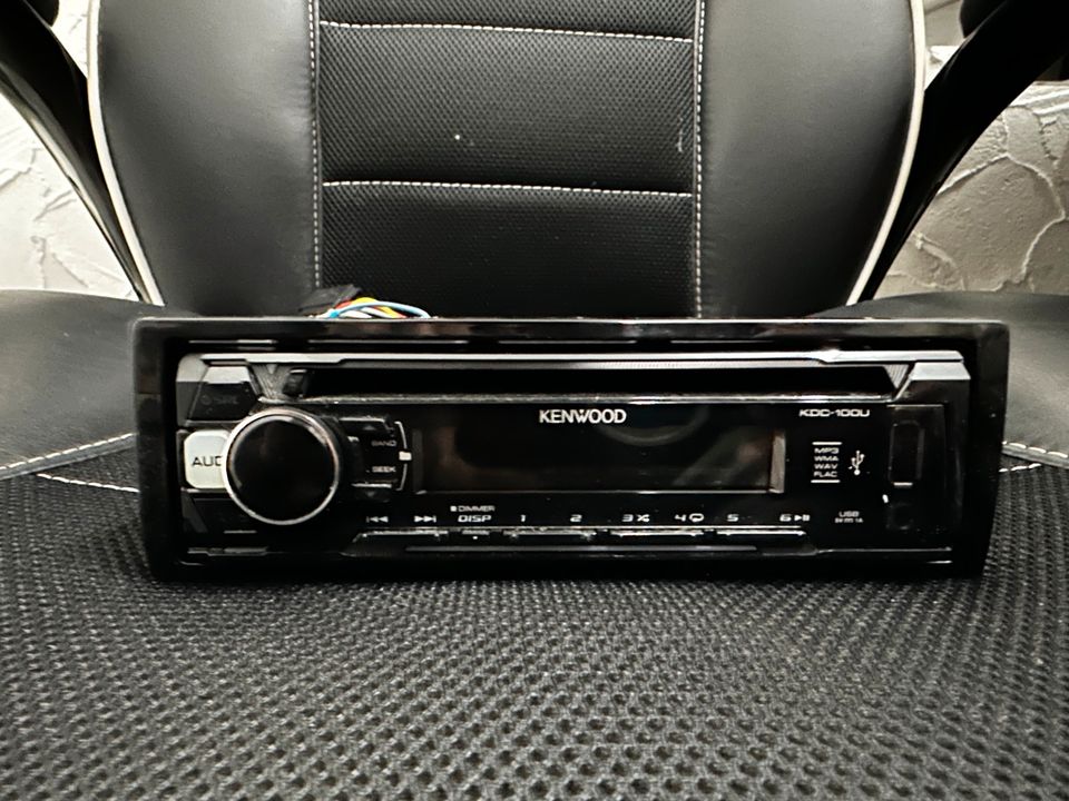 Kenwood KDC-100U CD USB Autoradio Radio in Bochum