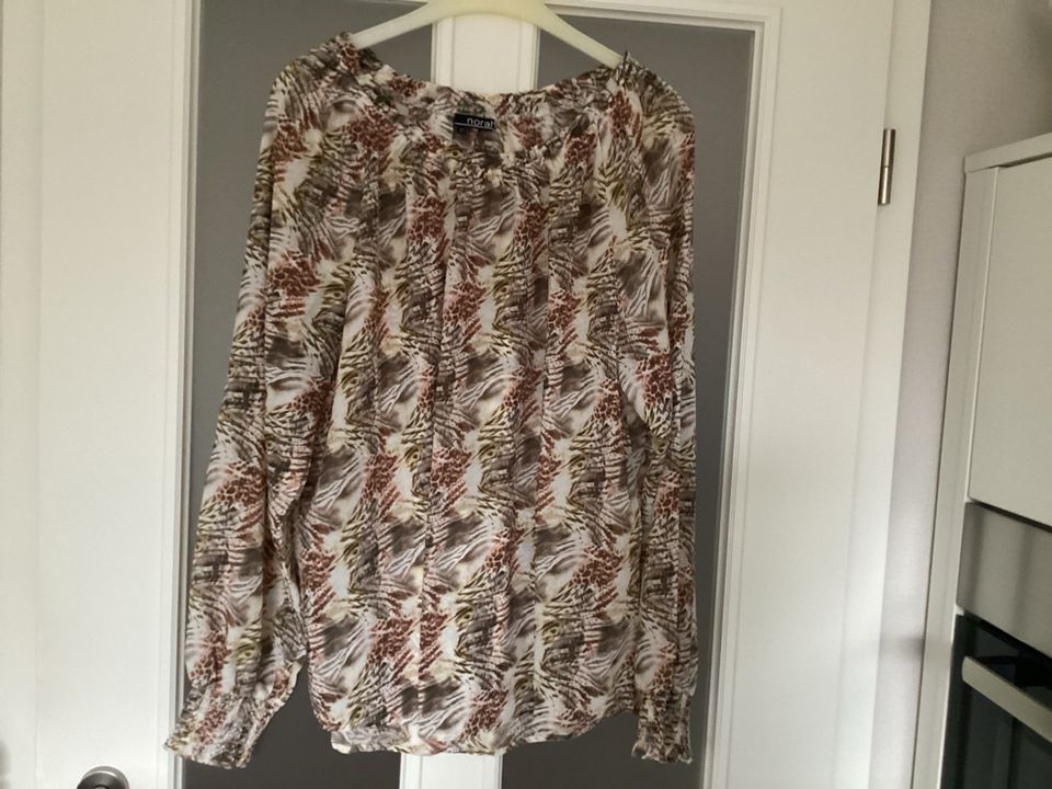 Neue Bluse von Norah Gr 42 8€ in Löningen