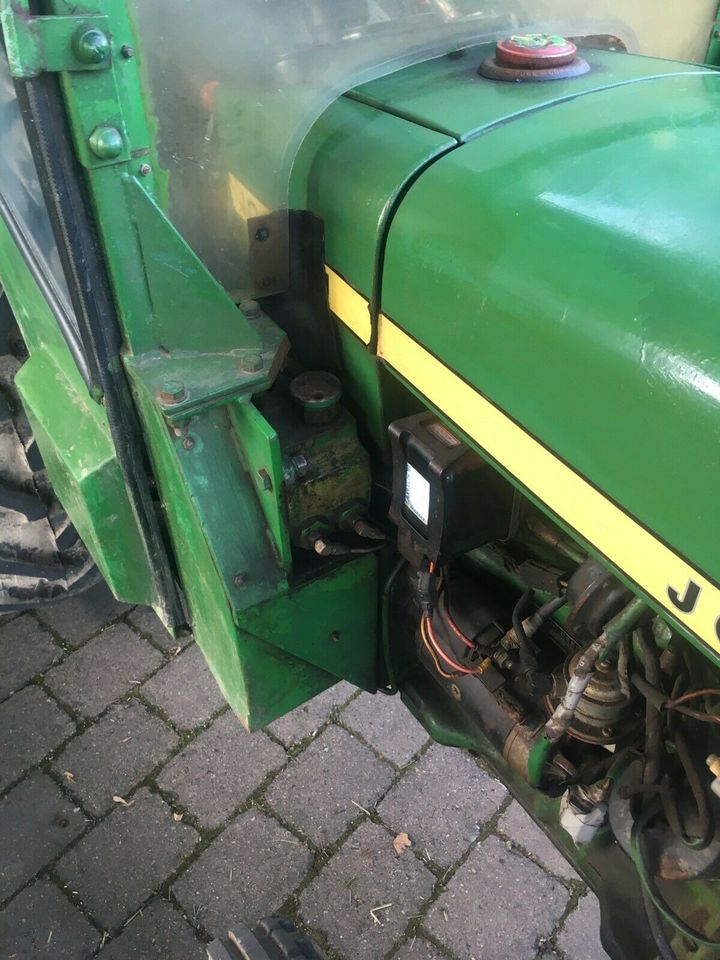 John Deere 1030 VU Schmalspurtraktor Plantage Traktor in Gerabronn