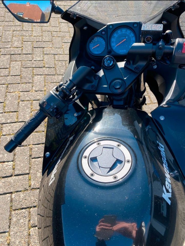 Motorrad Kawasaki Ninja 250 R in Wardenburg