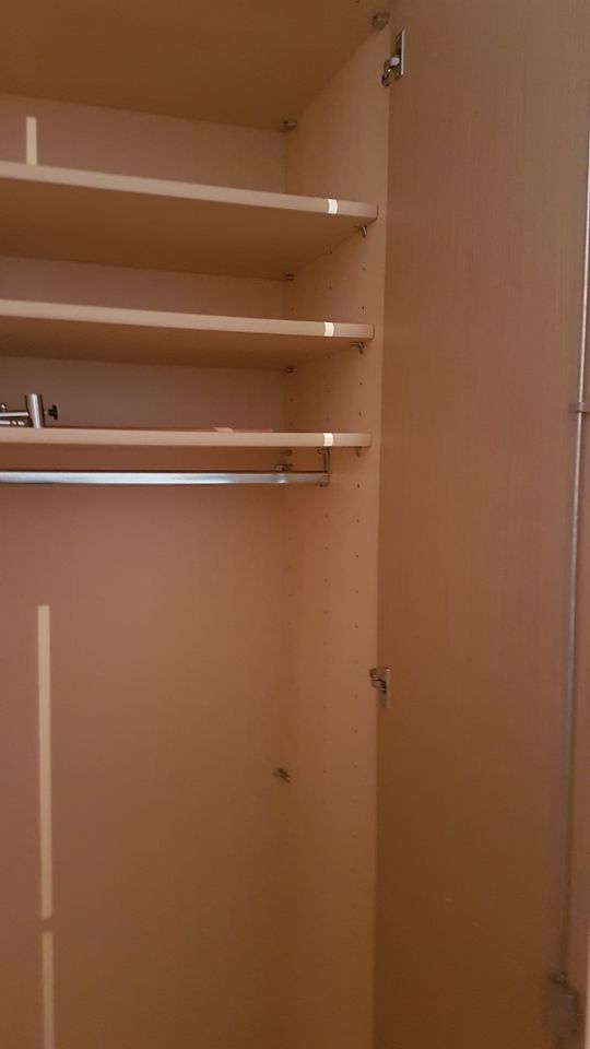 Schlafzimmer, Bett, Kommode, Kleiderschrank, Nachttisch, Eiche in Berglen