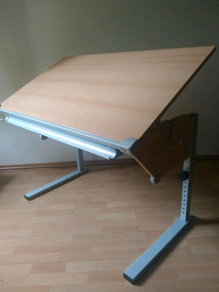Höhenverstellbarer Schreibtisch Schreibtischstuhl in Hörstel