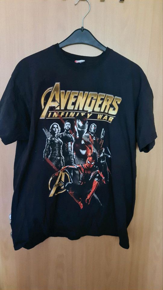 Cooles schickes Marvel Avengers T-Shirt, Gr. XL in Bochum