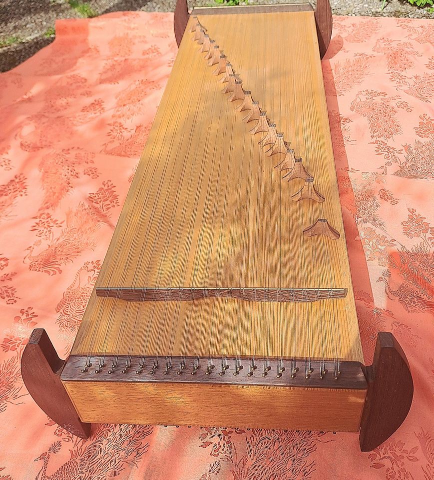 Monochord, 2-seitig bespielbar, 105 cm, (38 Saiten/ 15+4 Saiten) in Neufahrn