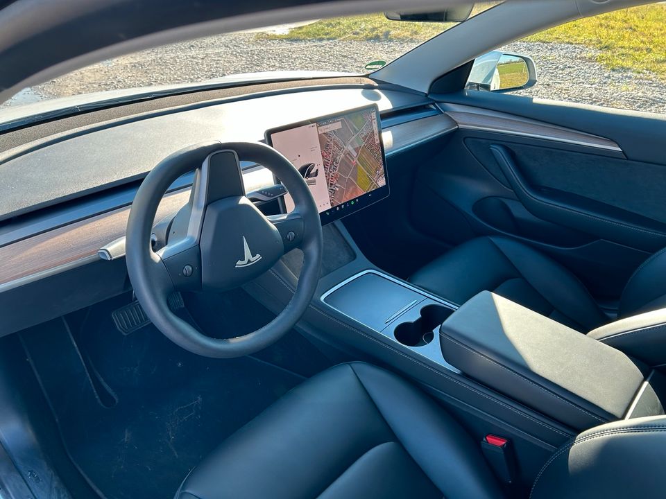 Tesla Model 3 Model 3 RWD Hinterradantrieb in Taufkirchen München