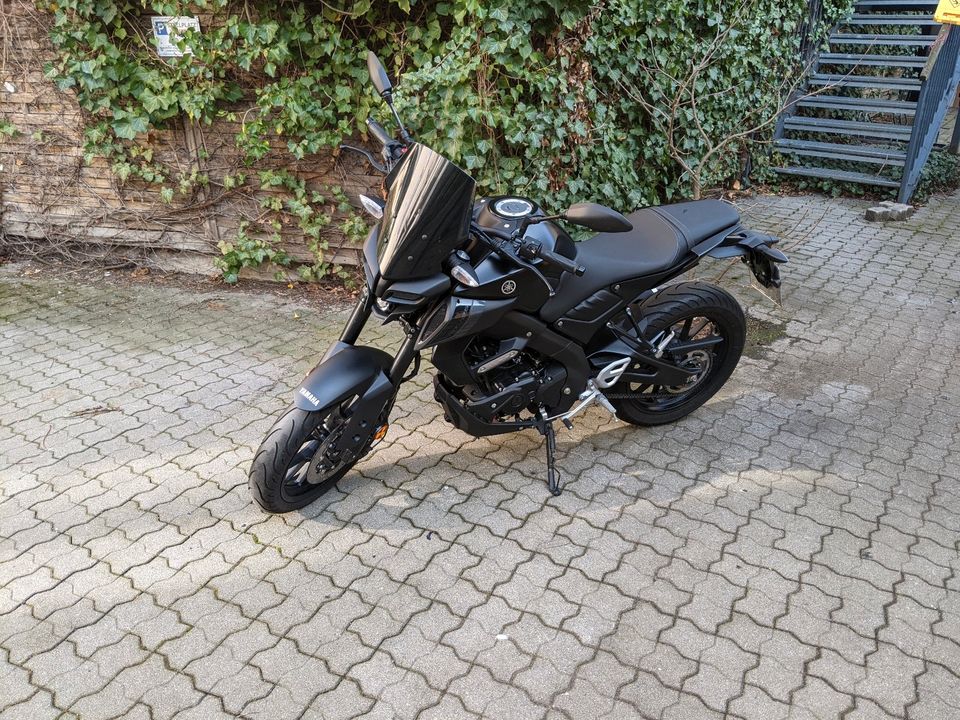 Yamaha MTN 125 - A - Motorrad 125er - 15PS in Leipzig