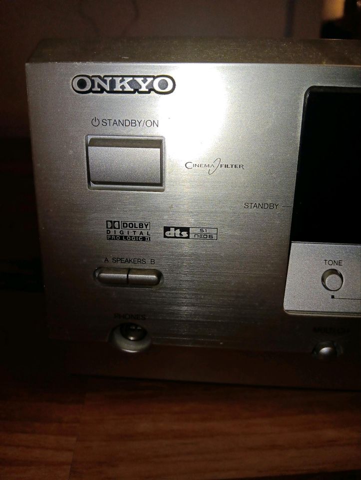 Onkyo HT-R340 Dolby Digital DTS Heimkino Receiver silber in Marl
