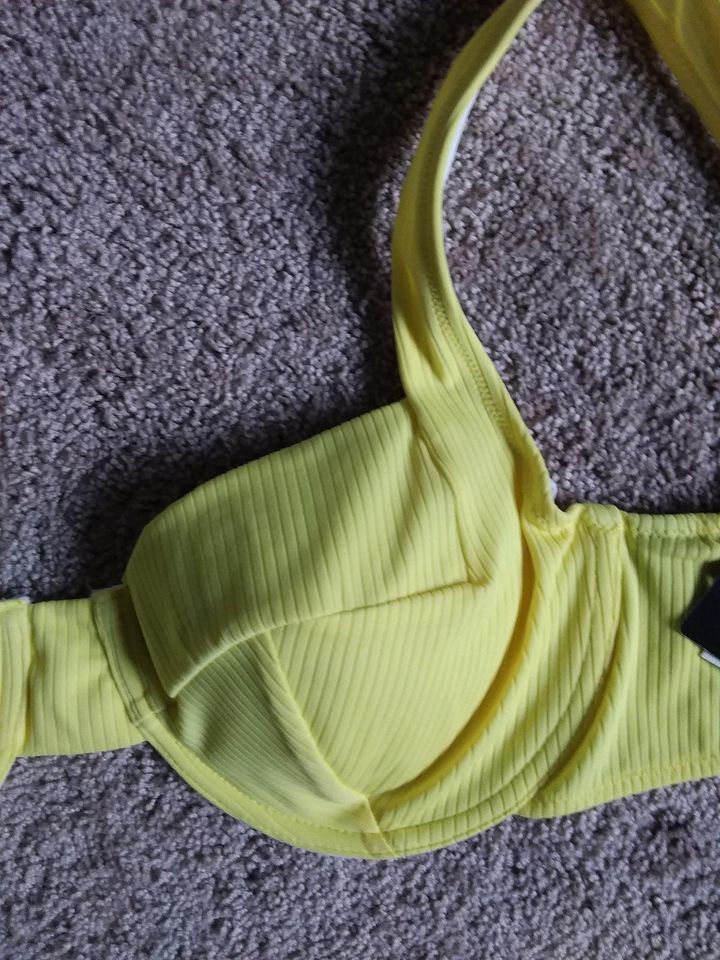 Bikini Oberteil 44 D gelb neu in Bielefeld