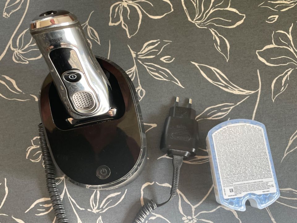 Braun Series 9 Pro Rasierer ( Scherblatt Neu! M94 ) in Dußlingen