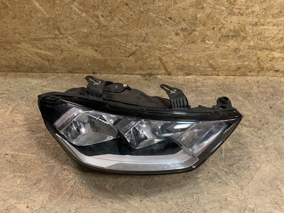 Audi A1 82A Halogen Scheinwerfer Rechts 82A941004 ab.2018 in Essen