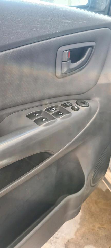 SUV Hyundai Tucson, Bj. 2005, TÜV NEU, Neuteile für 3.400 Euro. in Landau in der Pfalz