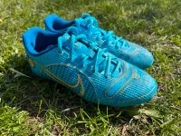 Nike Kinderfussballschuhe mit Stollen / Stollenschuhe Bremen - Borgfeld Vorschau