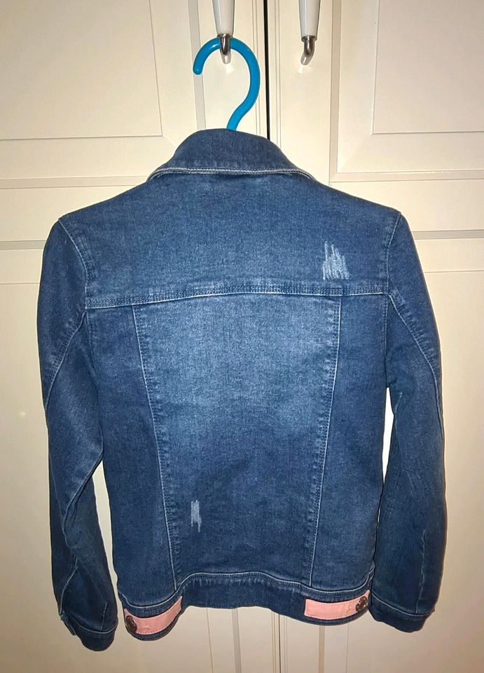 Süße Jeansjacke Esprit 134 in Elmenhorst/Lichtenhagen