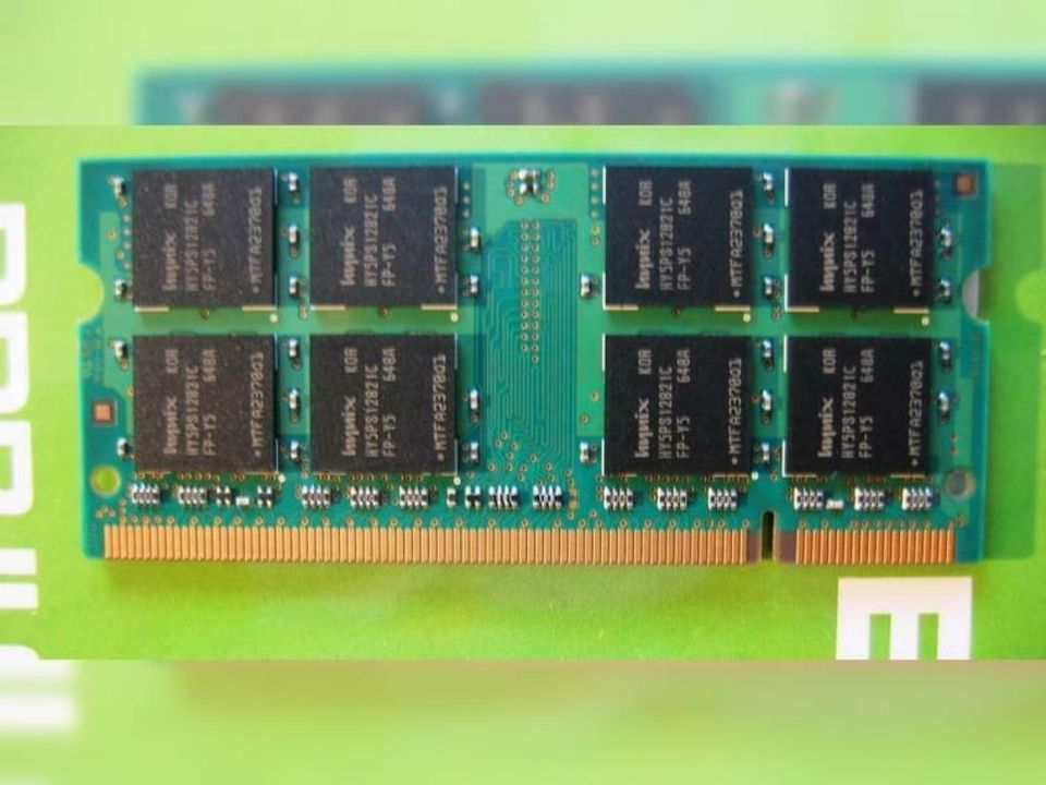 RAM-Speicher HYNIX 1 GB 2Rx8 PC2-5300S-555-12 neuwertig in Celle