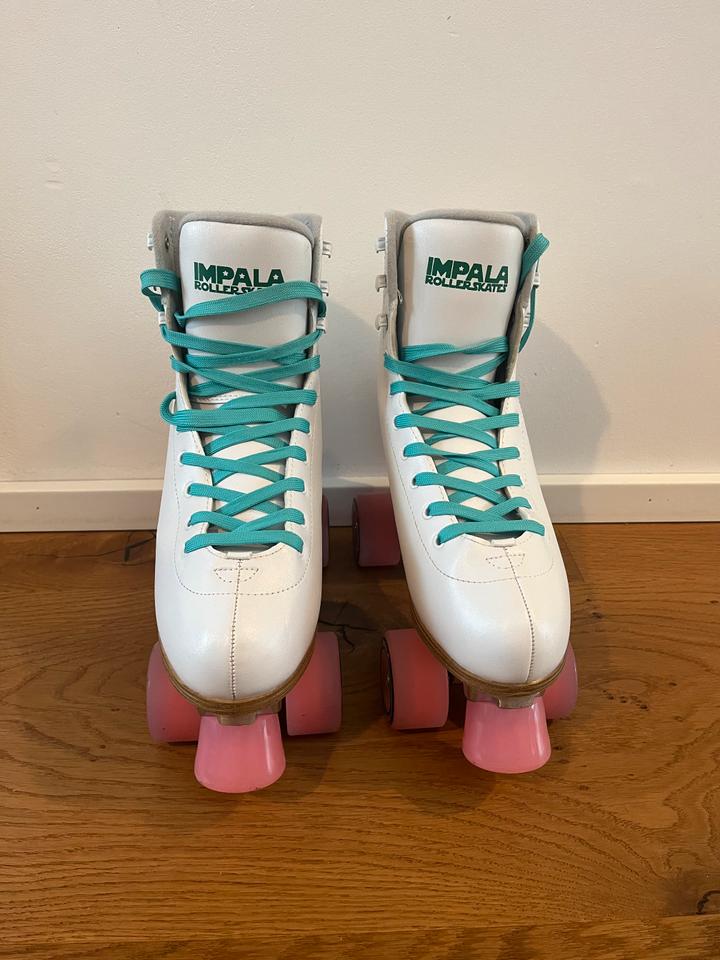 neuwertig Impala Rollschuhe Rollerskates Größe 40 / 7 weiß in Hamburg