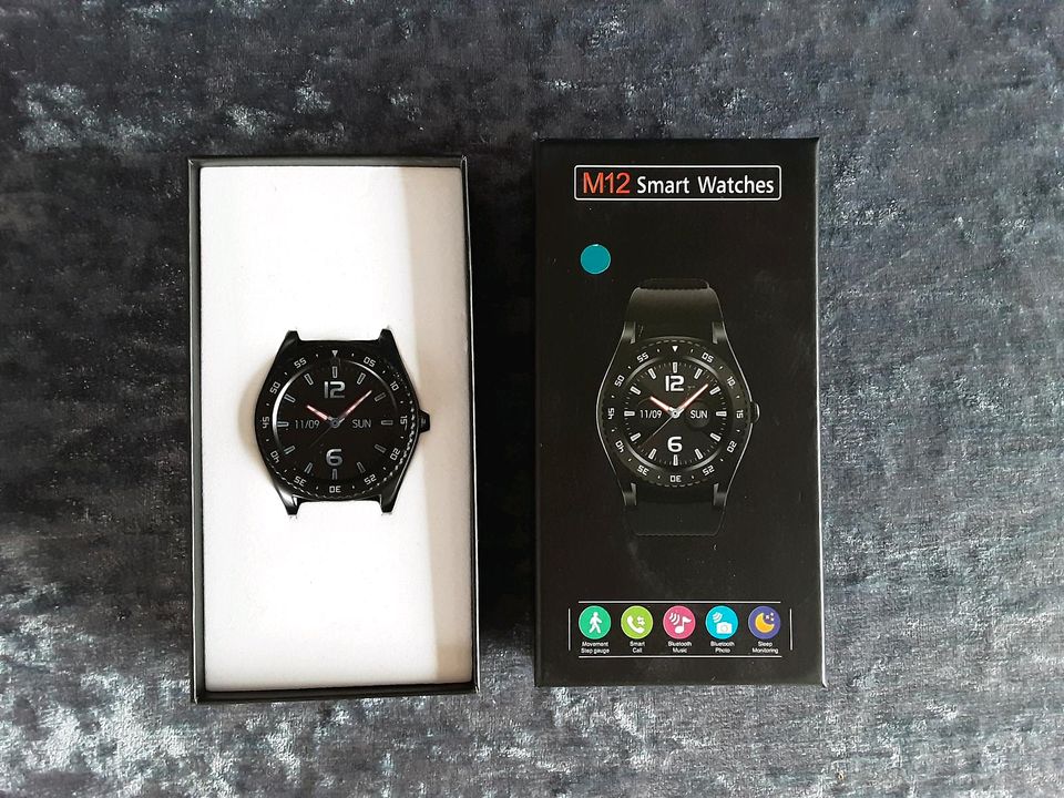 M 12 Smart Watches, Smartwatch, Uhr in Sindelfingen