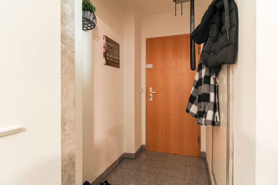 Voll sanierte Erdgeschosswohnung mit Loggia und TG-Stellplatz in Mönchengladbach-Rheydt in Mönchengladbach