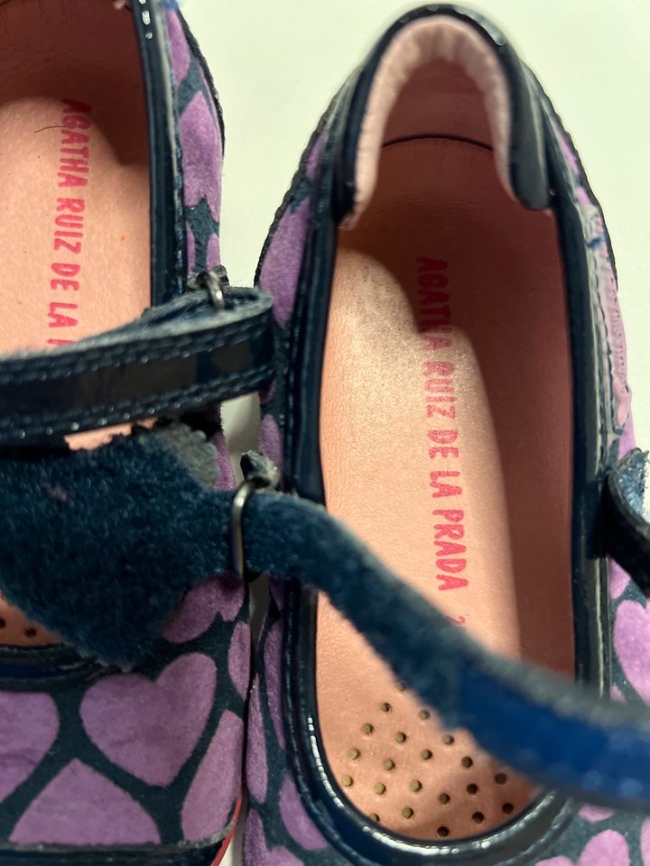 Schuhe für eine Prinzessin, Prada in Bingen